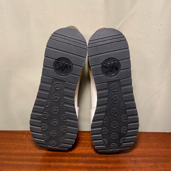 Michael Kors Maddy Trainers Tokyo Olympian MK Logo  women’s size 9M  New Other - Picture 6 of 6